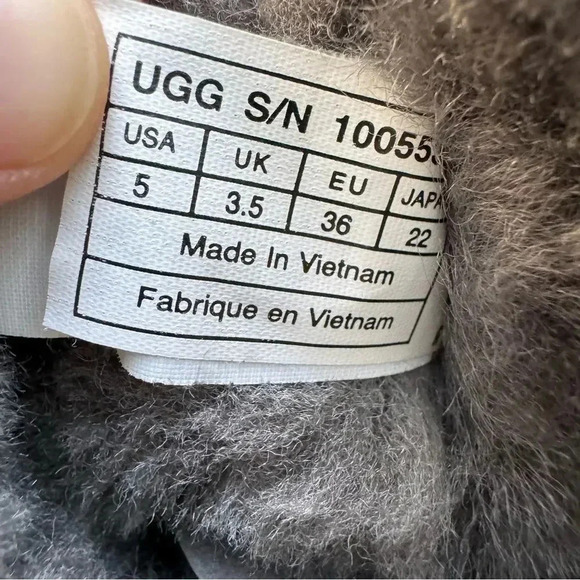 Ugg Grey Women’s Bailey Bow II Grey Boots Ankle Booties Snow Size 5 - Picture 9 of 9